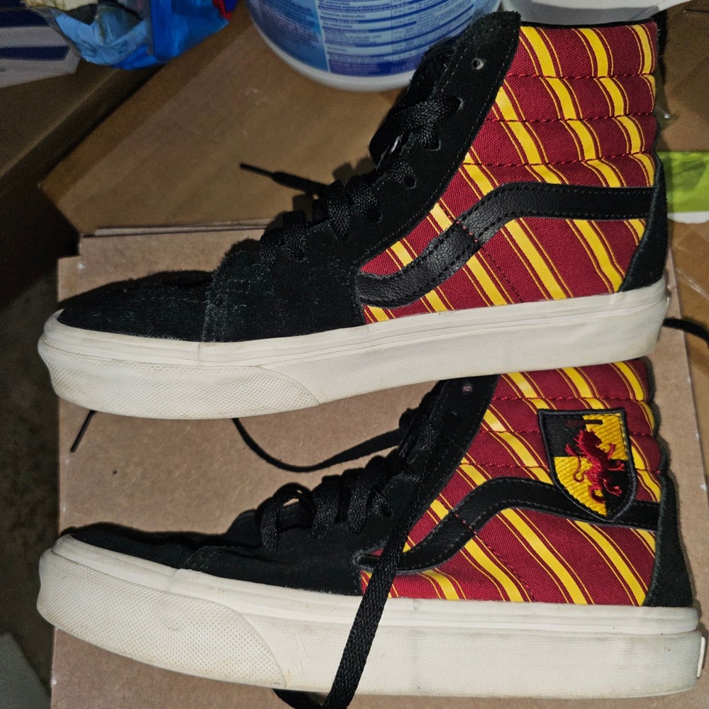 Vans‎ Hogwarts Gryffindor Sneakers Womens Size 7 Black Red Excellent